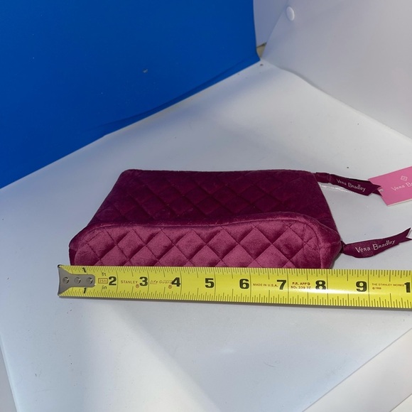 Vera Bradley Special Release-Breast Cancer Makeup - Picture 8 of 10